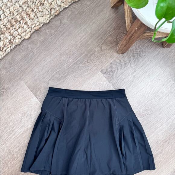 SPANX get moving pleated skort size medium - Picture 4 of 7